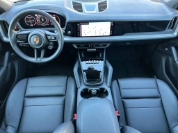 Porsche Cayenne Base AWD 2026