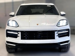 Porsche Cayenne Base AWD 2026