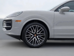 Porsche Cayenne Base AWD 2026