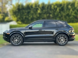 Porsche Cayenne Base AWD 2026