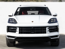 Porsche Cayenne Base AWD 2026