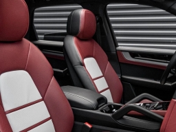 Porsche Cayenne Base AWD 2026