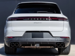 Porsche Cayenne Base AWD 2026