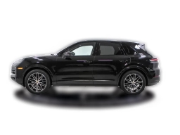 Porsche Cayenne Base AWD 2026
