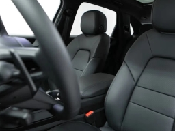 Porsche Cayenne Base AWD 2026