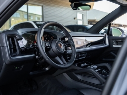 Porsche Cayenne Base AWD 2026