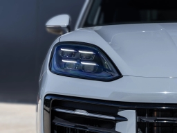 Porsche Cayenne Base AWD 2026