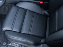 Porsche Cayenne Base AWD 2026