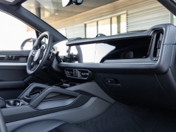 Porsche Cayenne Base AWD 2026