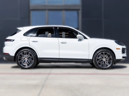 Porsche Cayenne Base AWD 2026