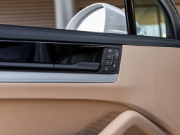 Porsche Cayenne Base AWD 2026