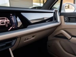 Porsche Cayenne Base AWD 2026