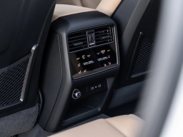 Porsche Cayenne Base AWD 2026