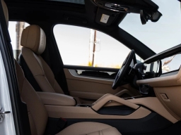 Porsche Cayenne Base AWD 2026