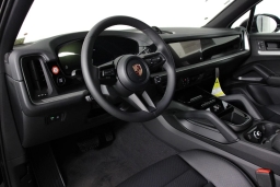 Porsche Cayenne Base AWD 2026