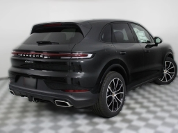 Porsche Cayenne Base AWD 2026