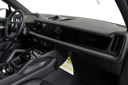 Porsche Cayenne Base AWD 2026