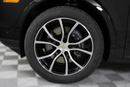 Porsche Cayenne Base AWD 2026