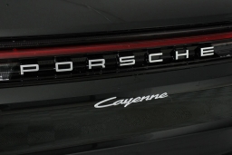 Porsche Cayenne Base AWD 2026