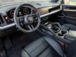 Porsche Cayenne Base AWD 2026