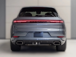 Porsche Cayenne Base AWD 2026