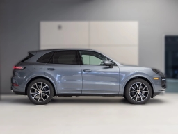 Porsche Cayenne Base AWD 2026