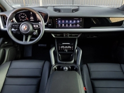 Porsche Cayenne Base AWD 2026