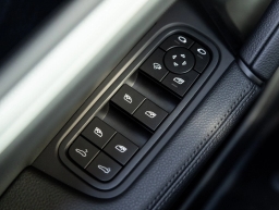 Porsche Cayenne Base AWD 2026