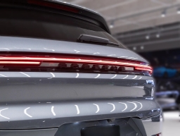 Porsche Cayenne Base AWD 2026