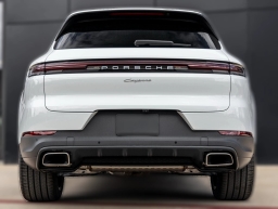 Porsche Cayenne Base AWD 2026