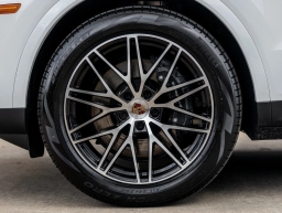 Porsche Cayenne Base AWD 2026