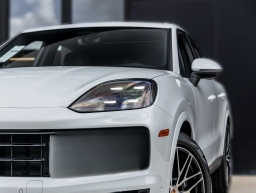 Porsche Cayenne Base AWD 2026