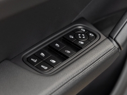 Porsche Cayenne Base AWD 2026