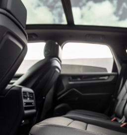 Porsche Cayenne Base AWD 2026