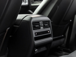 Porsche Cayenne Base AWD 2026