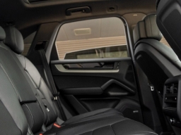 Porsche Cayenne Base AWD 2026