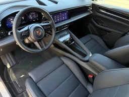 Porsche Macan Electric 4 AWD 2025