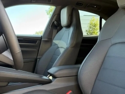 Porsche Macan Electric 4 AWD 2025