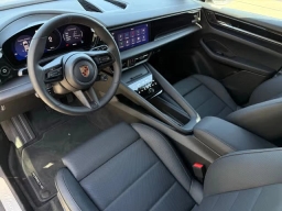 Porsche Macan Electric 4 AWD 2025