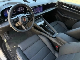 Porsche Macan Electric 4 AWD 2025