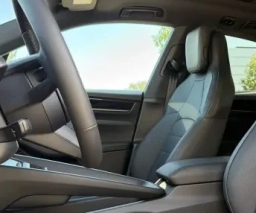 Porsche Macan Electric 4 AWD 2025