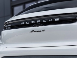Porsche Macan Electric 4 AWD 2026