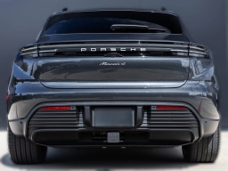 Porsche Macan Electric 4 AWD 2026