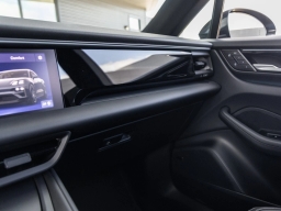 Porsche Macan Electric 4 AWD 2026