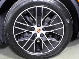 Porsche Macan Electric 4 AWD 2026