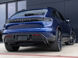 Porsche Macan Electric 4 AWD 2026