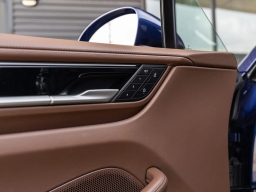 Porsche Macan Electric 4 AWD 2026