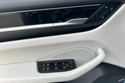 Porsche Macan Electric 4 AWD 2026