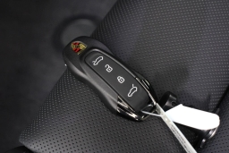 Porsche Macan Electric 4 AWD 2026