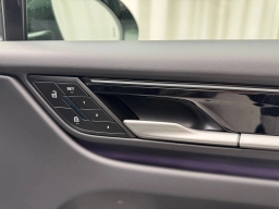 Porsche Macan Electric 4 AWD 2026